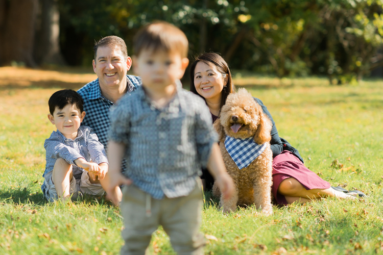 Most perfect, magical time of the year truly is Fall. Everything suddenly became golden, lovely, beautiful and good. Every sunrise and sunset is so great. We enjoyed full Fall weather with Jackie and Rob during their Fall family session at NJ Botanical Garden. Jackie and I went to Leonia High school together and it’s been over twenty years since we last met, nothing seemed different except now with our own kids and a husband. It was so great seeing old friend and her family, their shared smiles, love. A family’s chemistry is so warm, love so big and true. I sincerely love photographing family photos, I am so glad I am the person to capture this memory for them. Photograph is like freezing time, motion in print, movie turned into a book. Fall family session at NJ Botanical Garden with Jackie and Rob captured by Karis from Hey Karis.