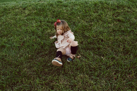 Weather was so amazing on the day I met Kristen and Anthony for their family session with three of their adorable daughters. Clare and Cass are the older two girls and from the moment I met them they showed me their fun personalities, l laughed, smiled and ran around Princeton University campus. I had such a fun time with the adorable D’Elia family.  Kristen and Anthony D’Elia Fall Family Session in Princeton University campus photographed by Karis from Hey Karis. Photograph is like freezing time, motion in print, movie turned into a book. 