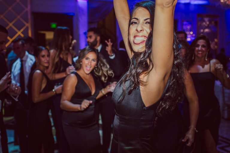 Julie and Thomas Wedding at Shadowbrook at Shrewbury NJ | Shadowbrook at Shrewbury NJ Wedding by Karis NY NJ Wedding and Elopement Photographer | Hey Karis